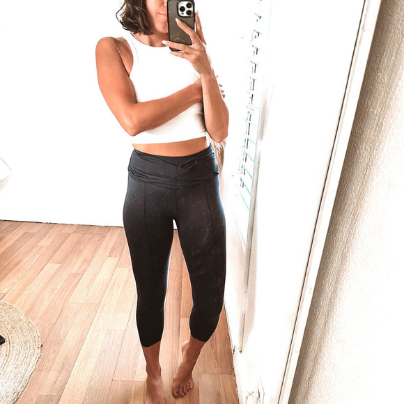 Free People Hang Ten Crop Leggings size Med - Picture 4 of 12